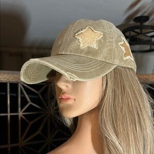 NWOT KHAKI DISTRESSED STAR HAT OS